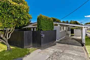 7 Porter Avenue, Te Atatu South