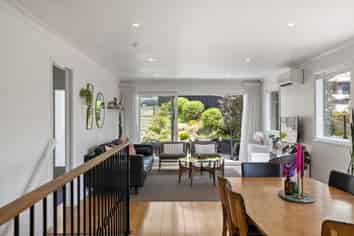 19 Kererū Bend, Tawa