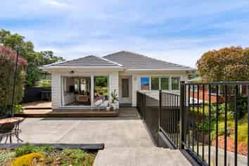 19 Kererū Bend, Tawa