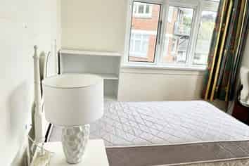 Room 5/81 London Street, Dunedin Central