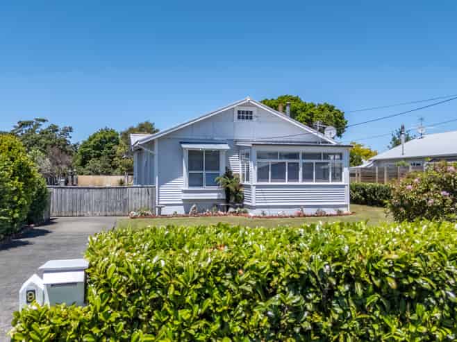 9 Garrison Street, Carterton