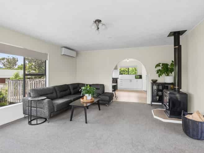 17A Ruru Road, Otaihanga