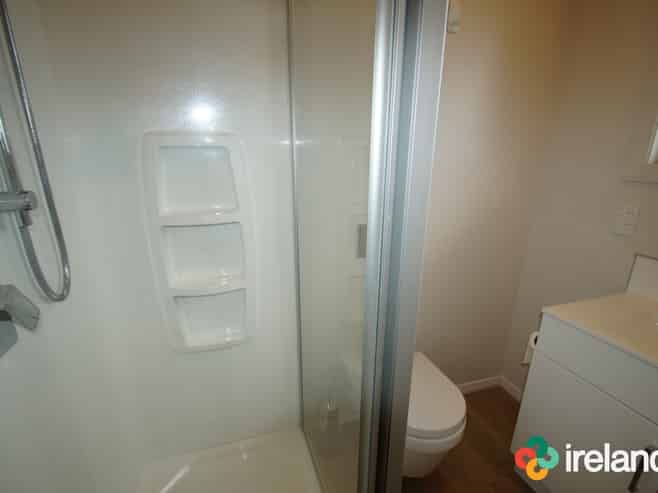 10 Chislehurst Place, Bryndwr