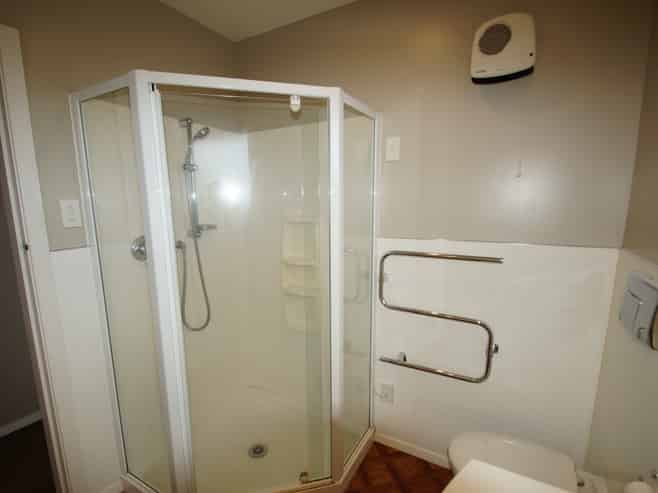 10 Chislehurst Place, Bryndwr