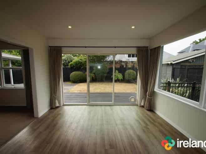 10 Chislehurst Place, Bryndwr