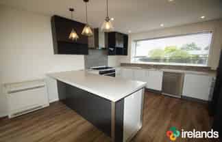 10 Chislehurst Place, Bryndwr