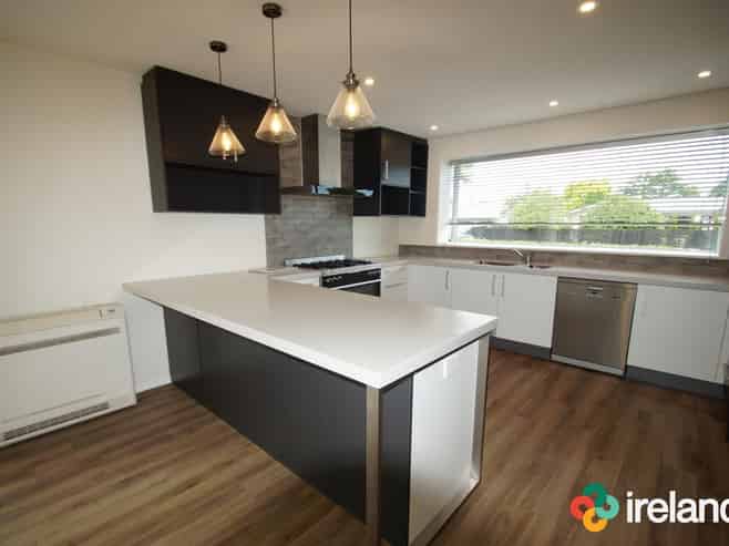 10 Chislehurst Place, Bryndwr