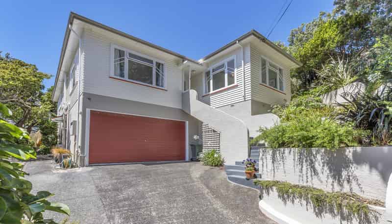 9 Kellsmere Crescent, Island Bay