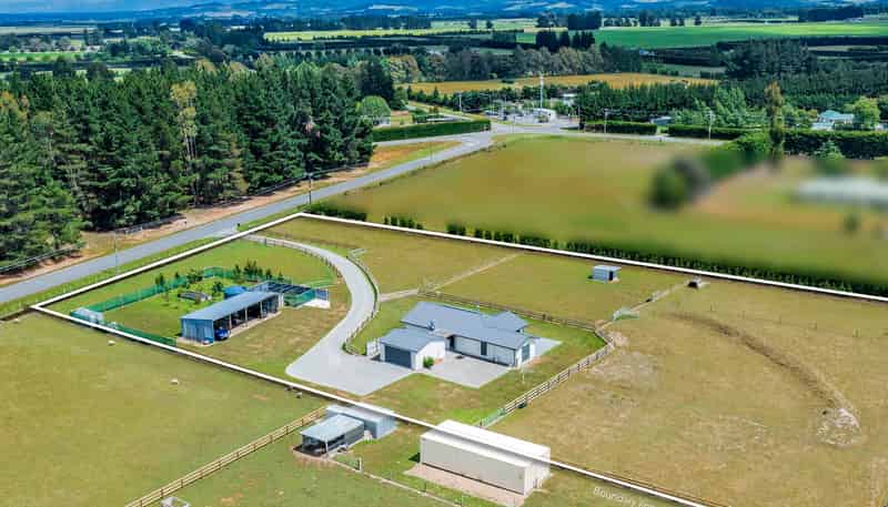 2612 Wards Road, DARFIELD