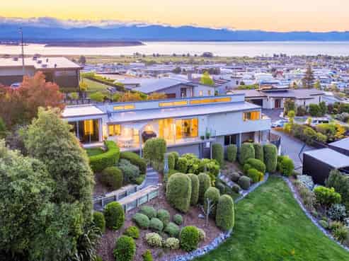 39 Highview Drive, Wakatu