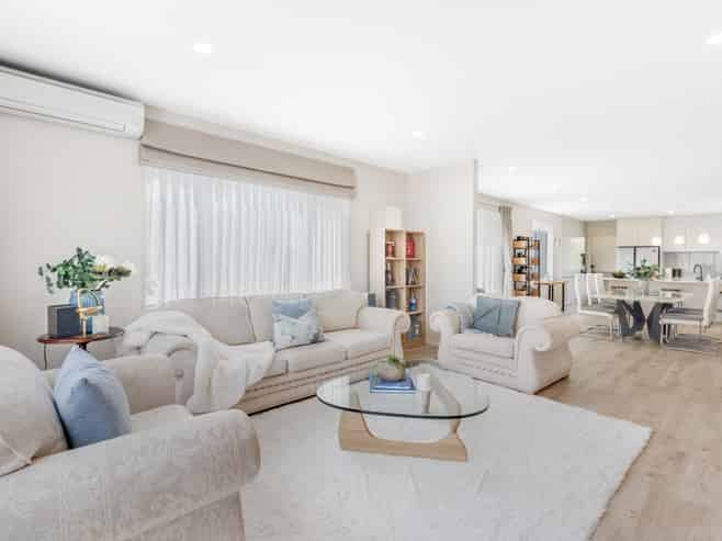 10 Hedge Row, Sunnyhills