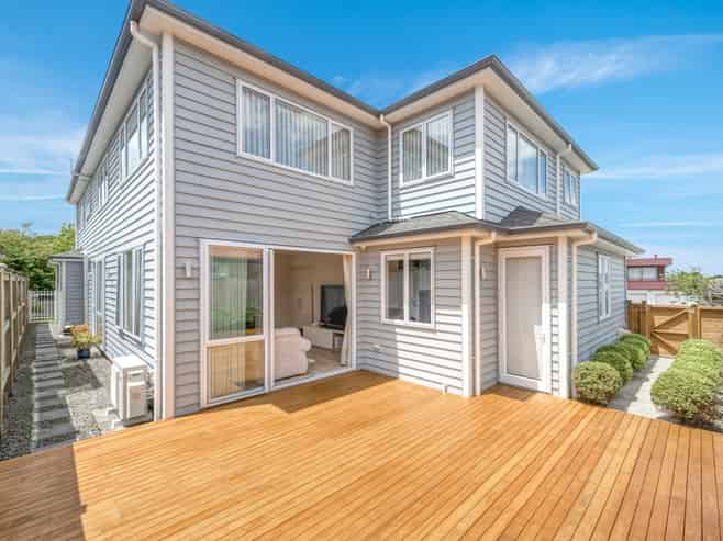 10 Hedge Row, Sunnyhills