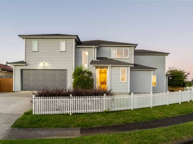 10 Hedge Row, Sunnyhills