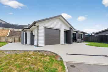 12 Rewarewa Way, Timberlea