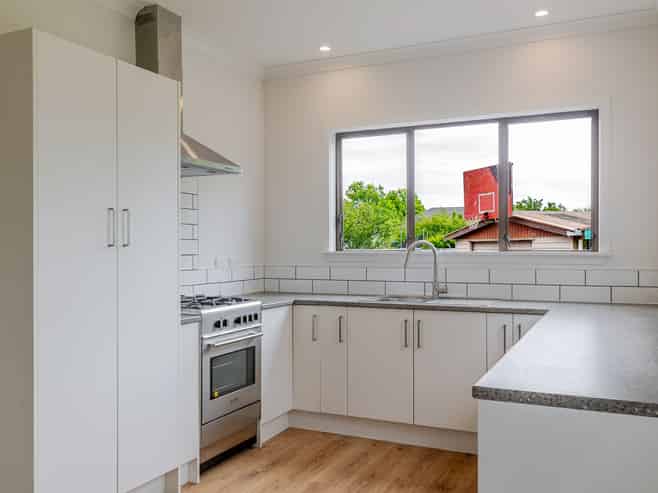 38 Savage Crescent, West End