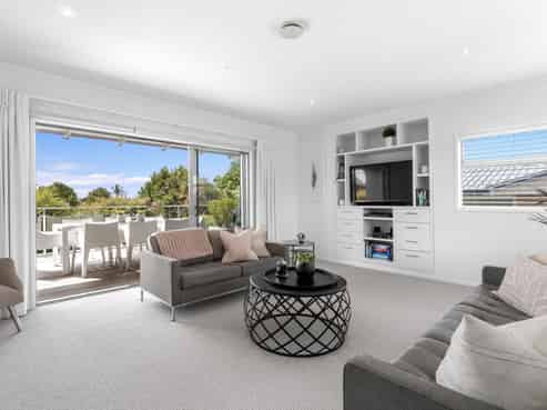 145 Kings Avenue, Matua