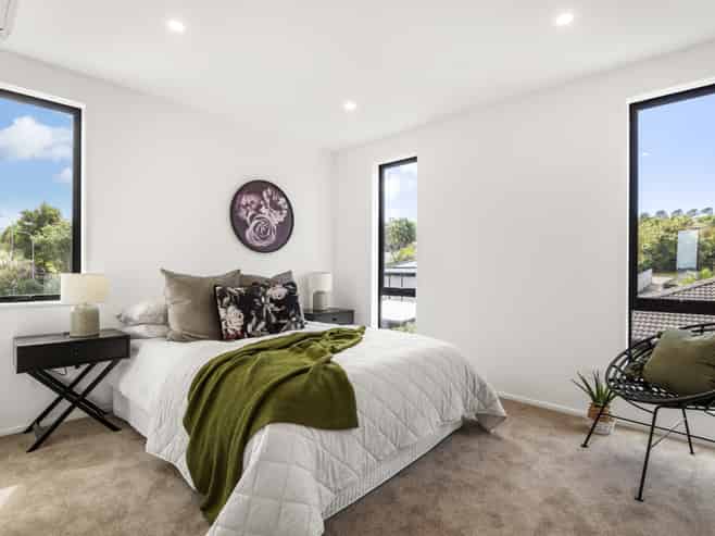 9/52B Rosedale Road, Rosedale