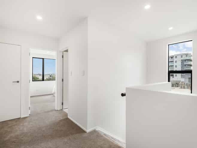 9/52B Rosedale Road, Rosedale