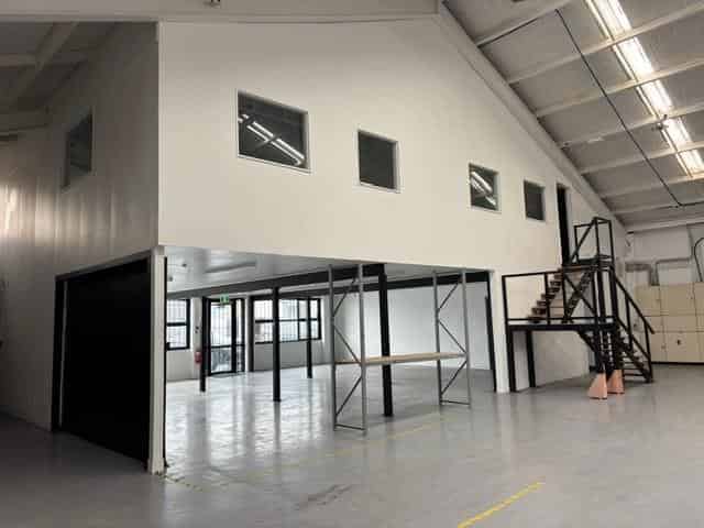 Sydenham - Newly Refurbished & Ready to Go