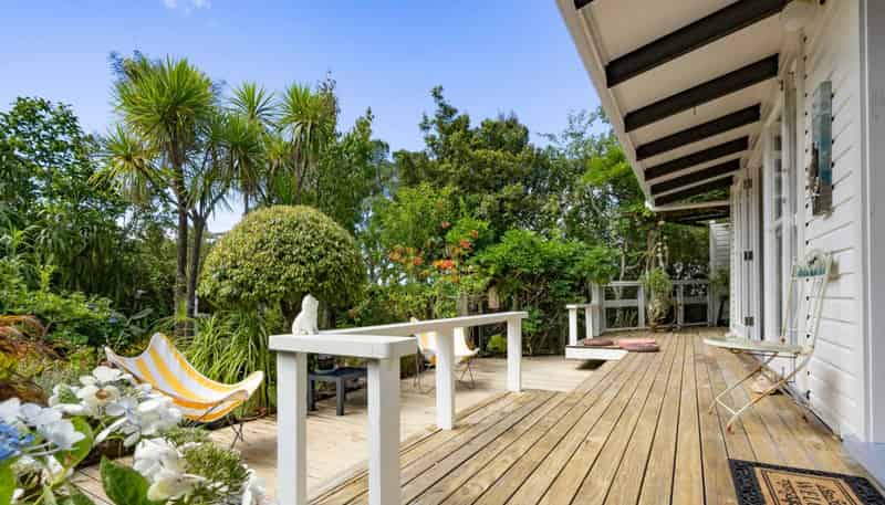 36 South Lynn Road, Titirangi