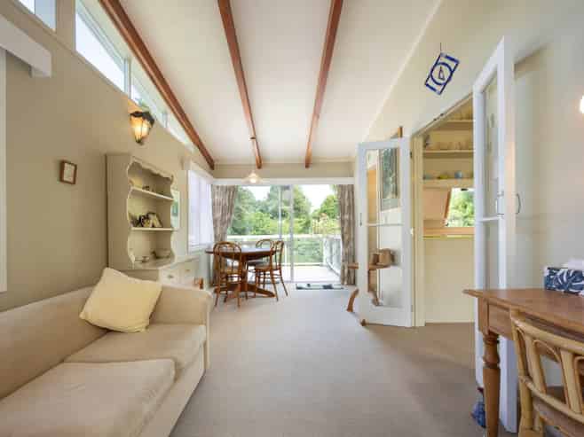 36 South Lynn Road, Titirangi