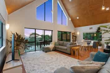 428 Huia Road, Laingholm