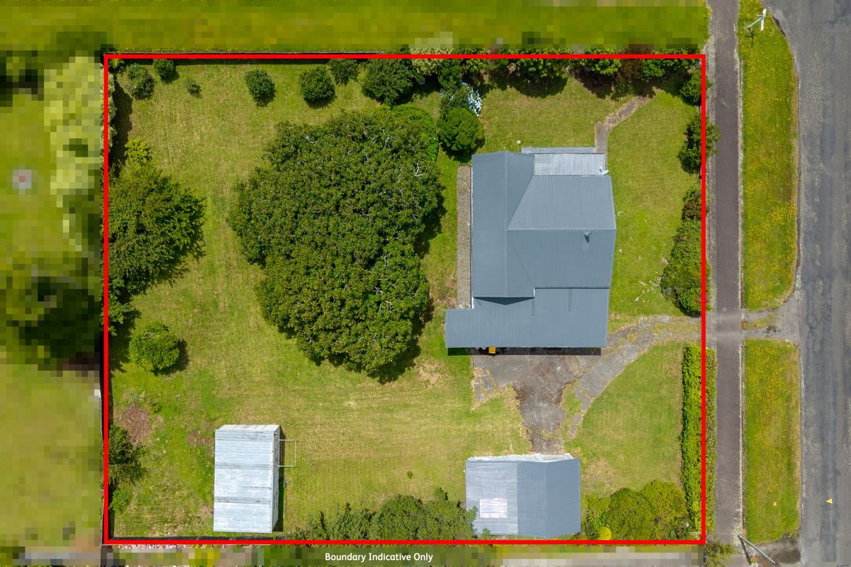 Timeless villa on a generous 2044 m² corner section - Więcej