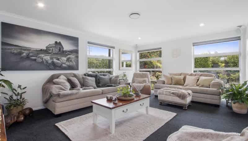 2 Gleneagles Drive, Katikati