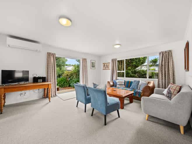 30 Cologne Street, Martinborough