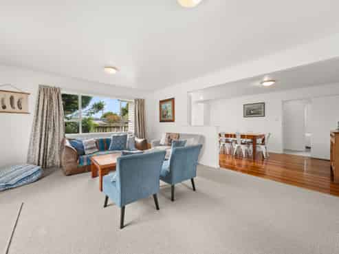 30 Cologne Street, Martinborough