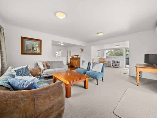 30 Cologne Street, Martinborough