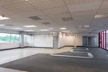 ROLLER DOOR ACCESS IN THE HEART OF PARNELL