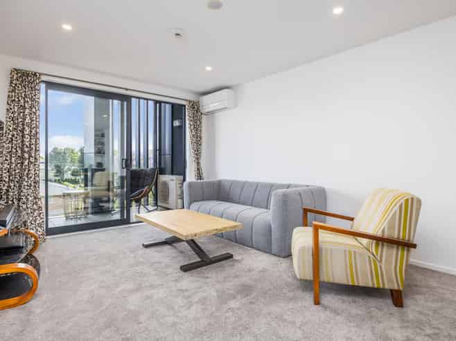 57/8 Thompson Park Road, Mount Wellington