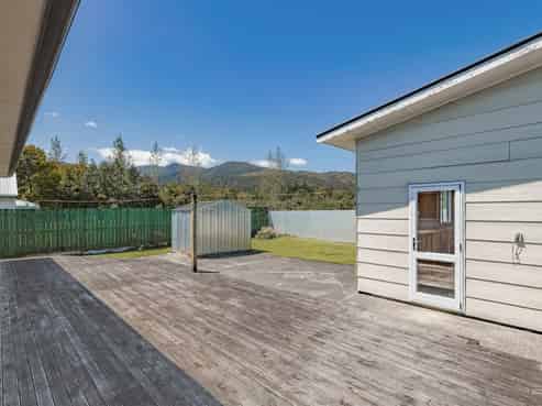 62 McGill Street, Waimangaroa
