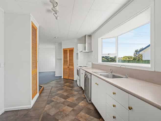 62 McGill Street, Waimangaroa