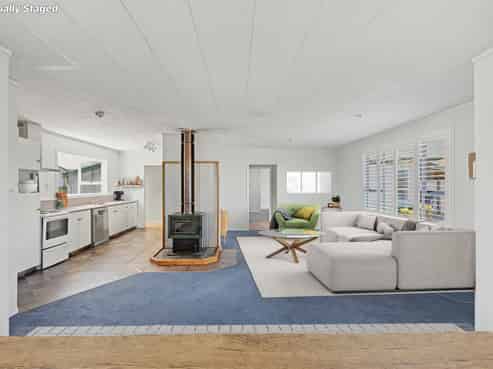 62 McGill Street, Waimangaroa