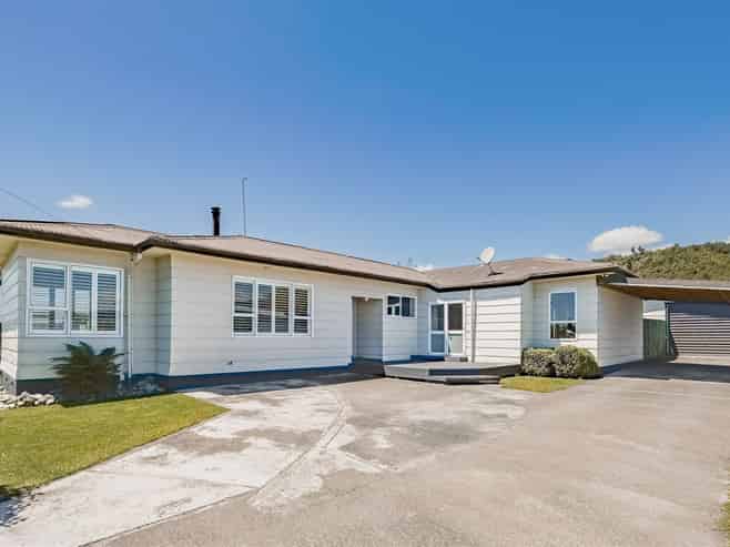 62 McGill Street, Waimangaroa