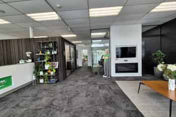Prime Kumeu ground-floor office