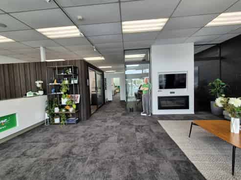 Prime Kumeu ground-floor office