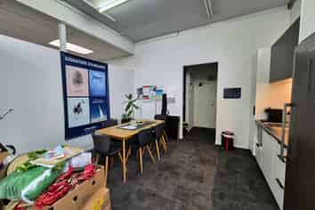 Prime Kumeu ground-floor office