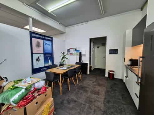 Prime Kumeu ground-floor office