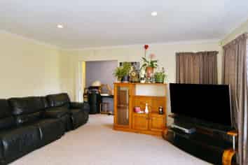 4 Daniela Lane, LINWOOD