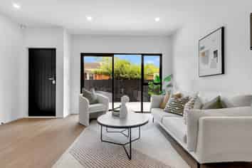 101B & D Gossamer Drive, Pakuranga Heights