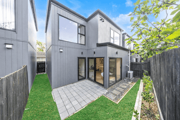 101B & D Gossamer Drive, Pakuranga Heights