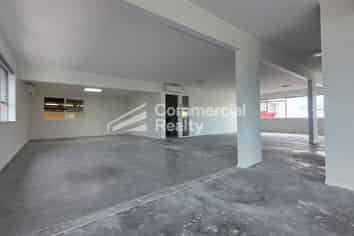 High-Stud And Gated Facility