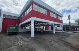 High-Stud And Gated Facility