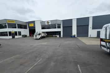 Ready now - 350 sqm industrial!