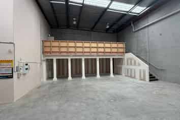 Ready now - 350 sqm industrial!