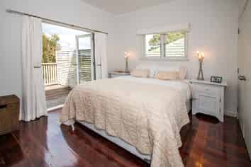 8 Herringson Avenue, Grey Lynn