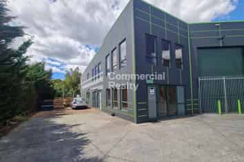 Gated Facility Live/Work 90M²